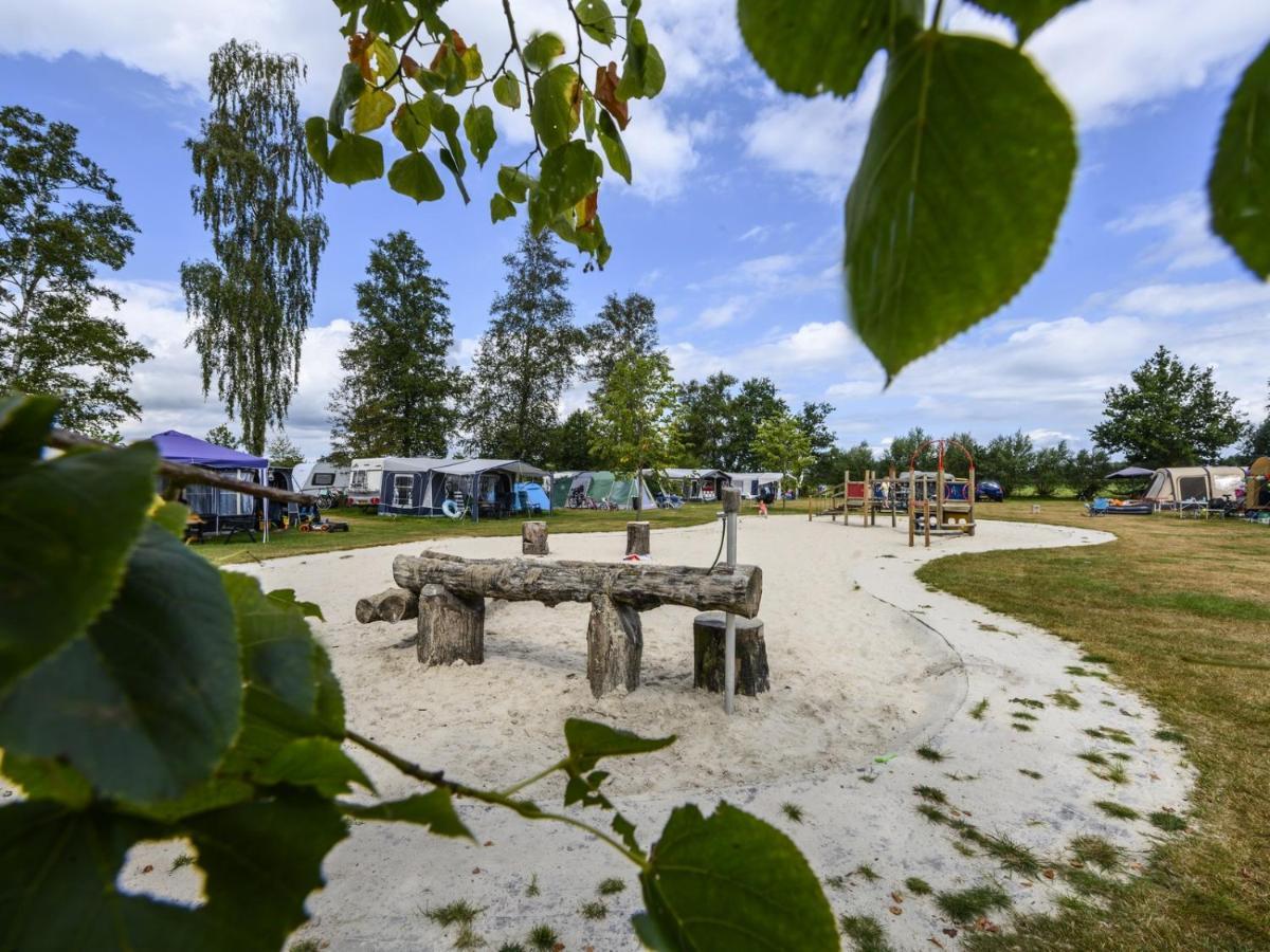 Готель Recreatiepark De Lucht Renswoude Екстер'єр фото